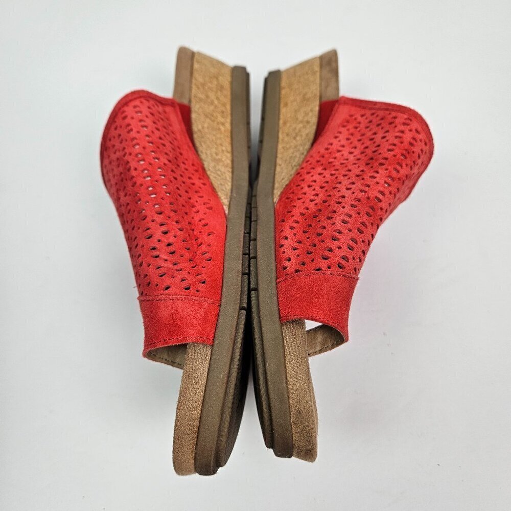 Earth Origins Pico Pearl Spicy Red Perforated Suede Toe Loop Low Wedge Sandal - Picture 6 of 13